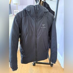 ARCTERYX ATOM AR HOODY MEN'S in Black size XS
